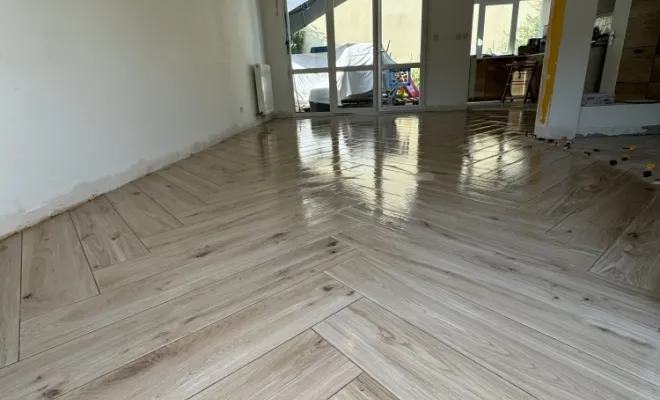 Rénovation des sols d' une maison en carrelage imitation parquet et format hexagonal , Lyon 06, Atelier Céramique & Bois